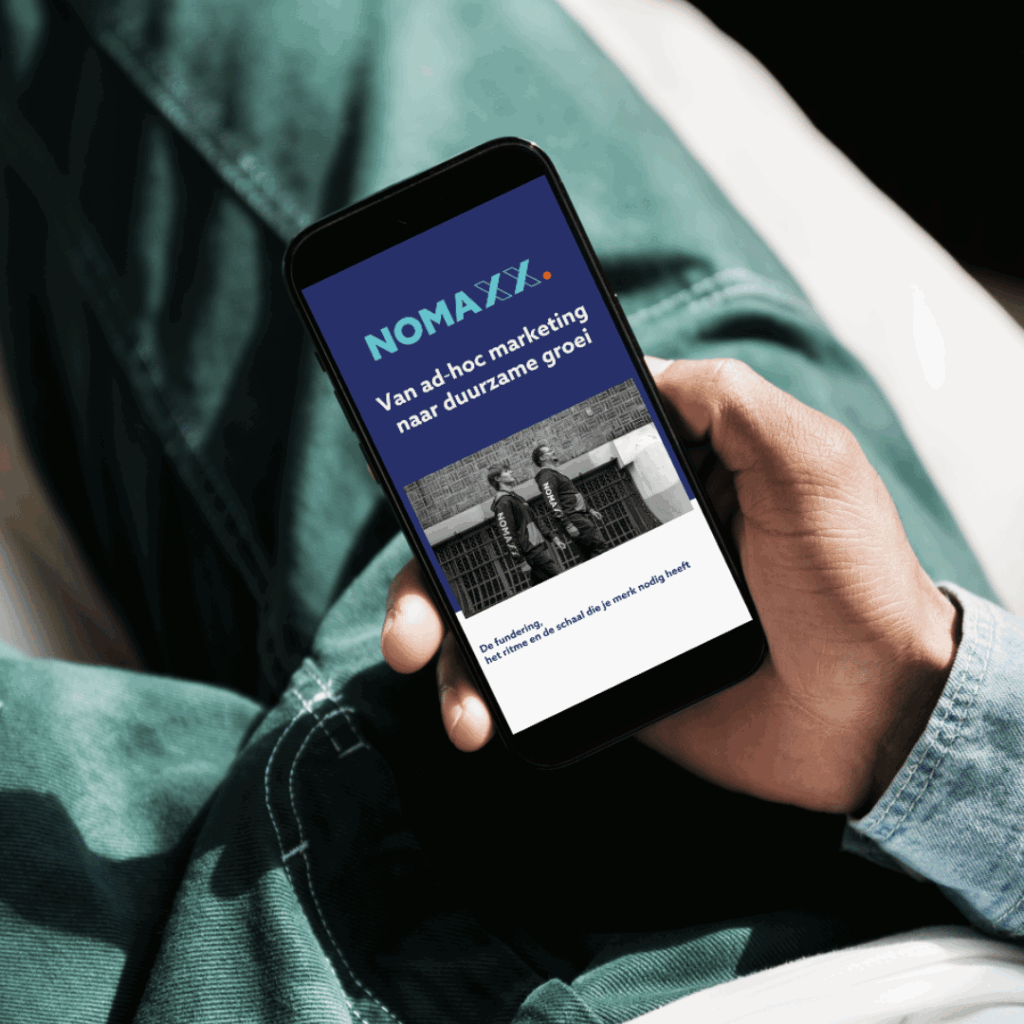 Mock up brochure - nomaxx